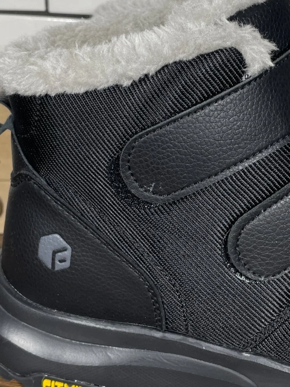 FitVille CozyCore V3 Shoes Mens Size 9 Wide Black Double Strap Winter Boot